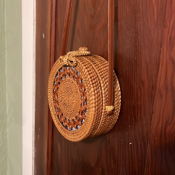 Round Rattan Handbag - Picture 2 of 5